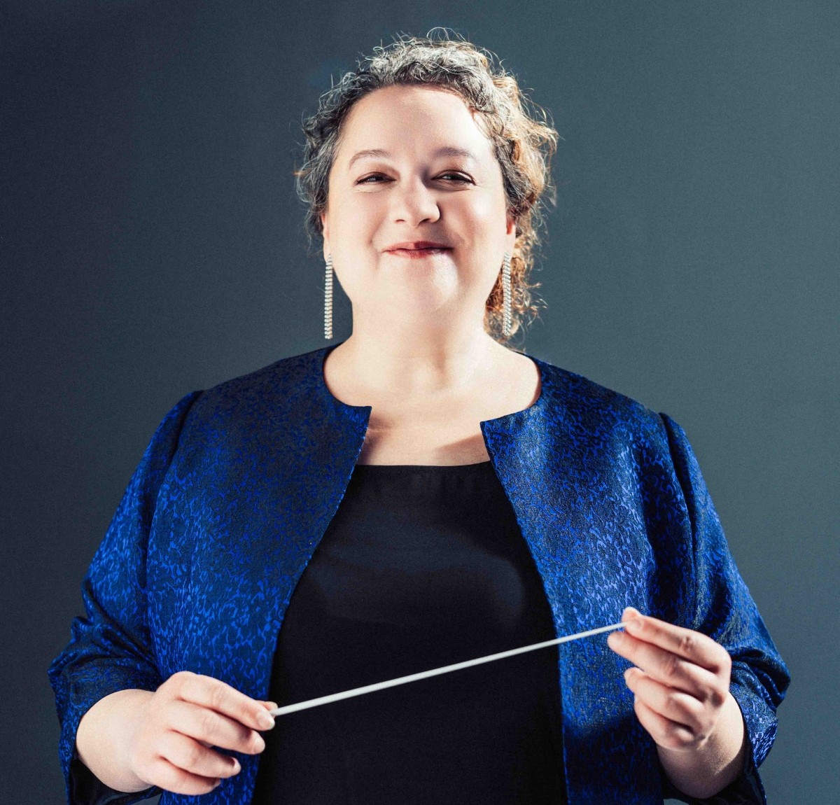 Nữ nhạc trưởng danh tiếng Pháp Zahia Ziouani chỉ huy 'Đêm nhạc Debussy & Ravel' tại TP. Hồ Chí Minh