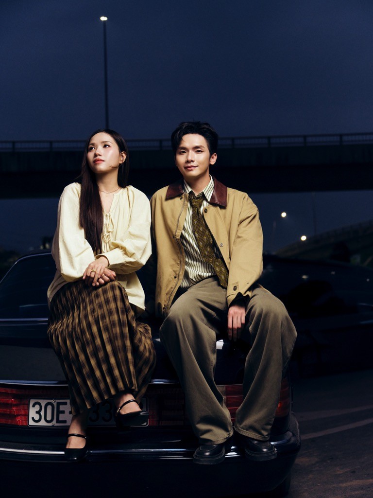 'Thanh tân' lập loạt thành tích Top 1, Vương Bình tung MV kết hợp Thùy Chi