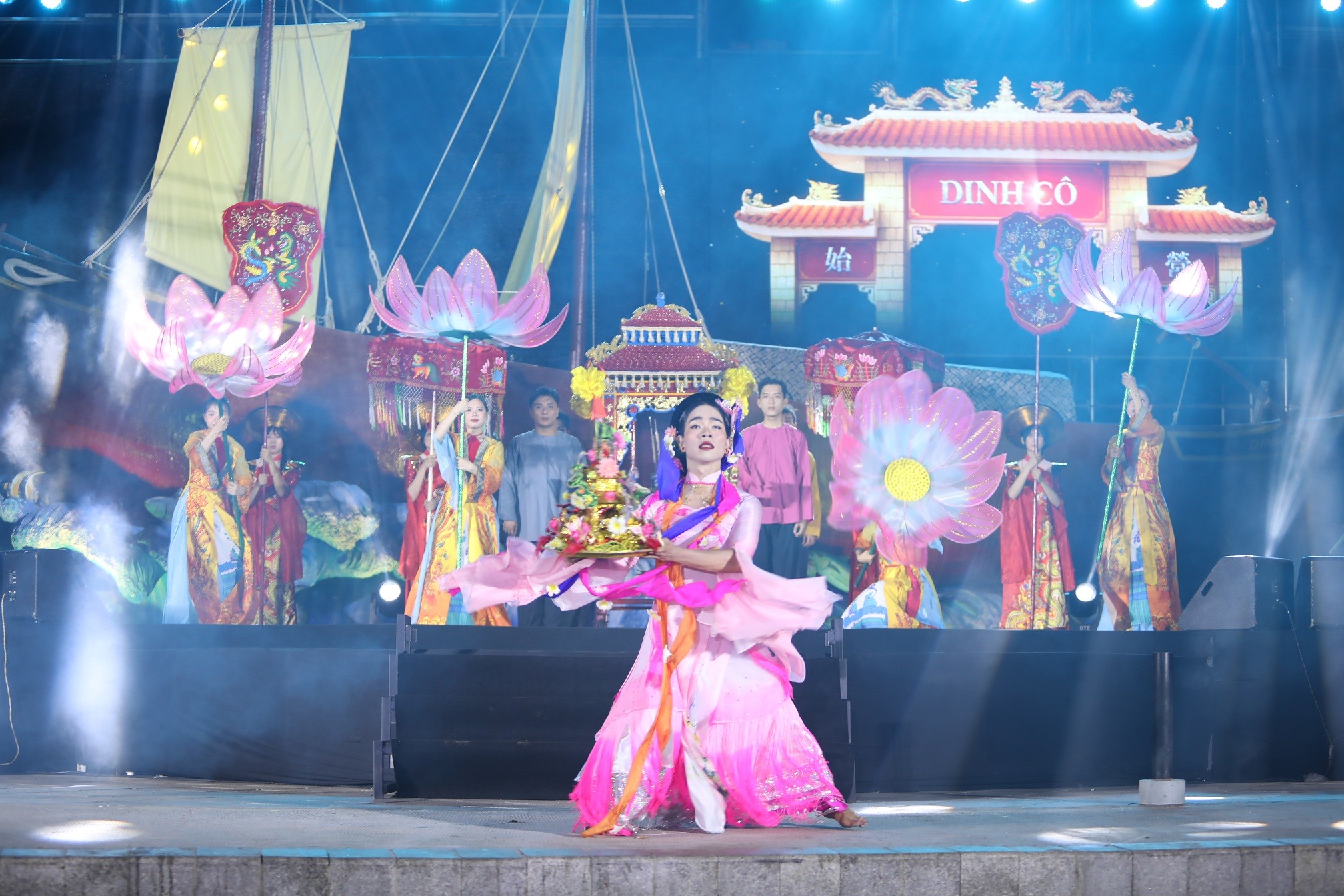 Nhiều nghệ sĩ tụ hội tại Lễ hội Dinh Cô 'Long Hải lung linh sắc biển 4'