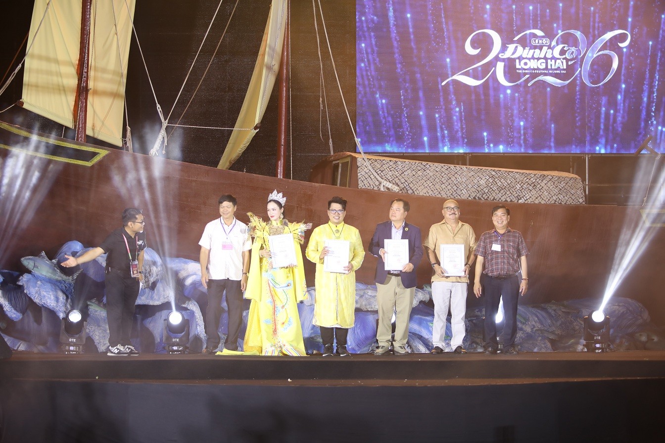 Nhiều nghệ sĩ tụ hội tại Lễ hội Dinh Cô 'Long Hải lung linh sắc biển 4'