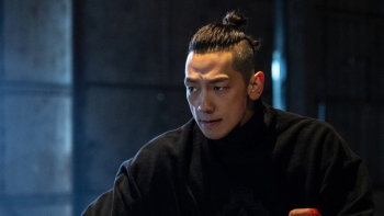 Rain tái định hình hình tượng phản diện trong 'Bloodhounds 2'