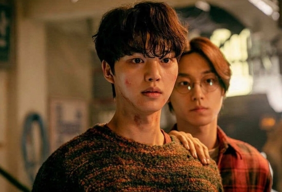 Top gương mặt diễn viên bứt lên từ Netflix - Những vai diễn vượt khỏi màn ảnh