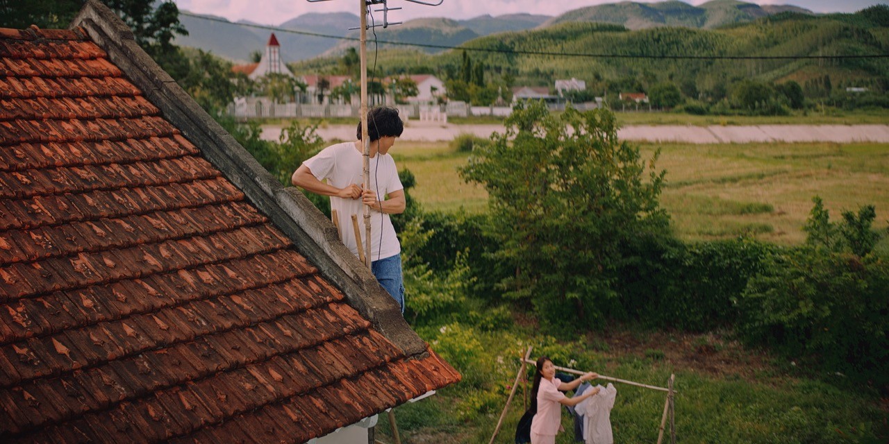 'Hẹn em ngày nhật thực' chính thức chạm mốc 100 tỷ