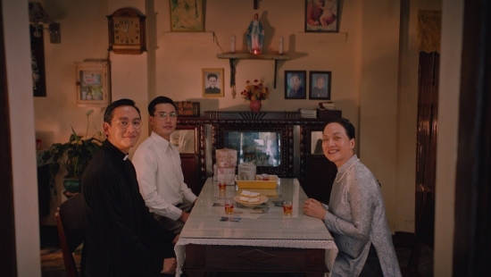 'Hẹn em ngày nhật thực' chính thức chạm mốc 100 tỷ