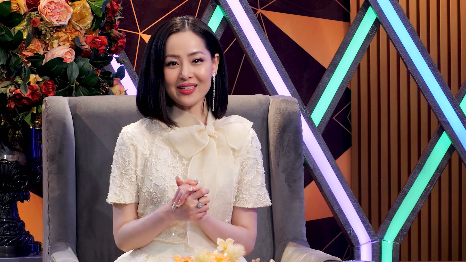 'Chuyện tối cùng sao': Ngọc Hoa chia sẻ về cú rẽ ngang từ Marketing và định mệnh với nghề diễn