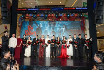 'Phí Phông: Quỷ máu rừng thiêng': Kinh dị chỉ là áo khoác, lắng đọng cảm xúc chính là nỗi sợ bên trong của con người