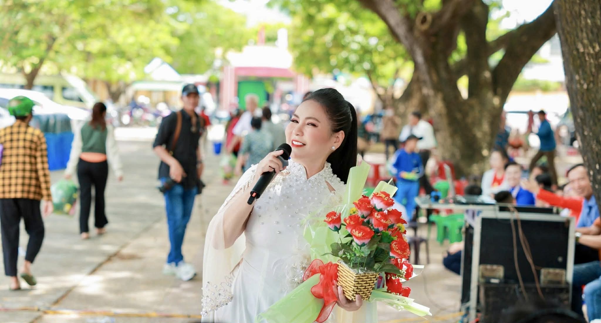 Ôn Bích Hằng: Hành trình hướng đến hình ảnh nghệ sĩ đa năng