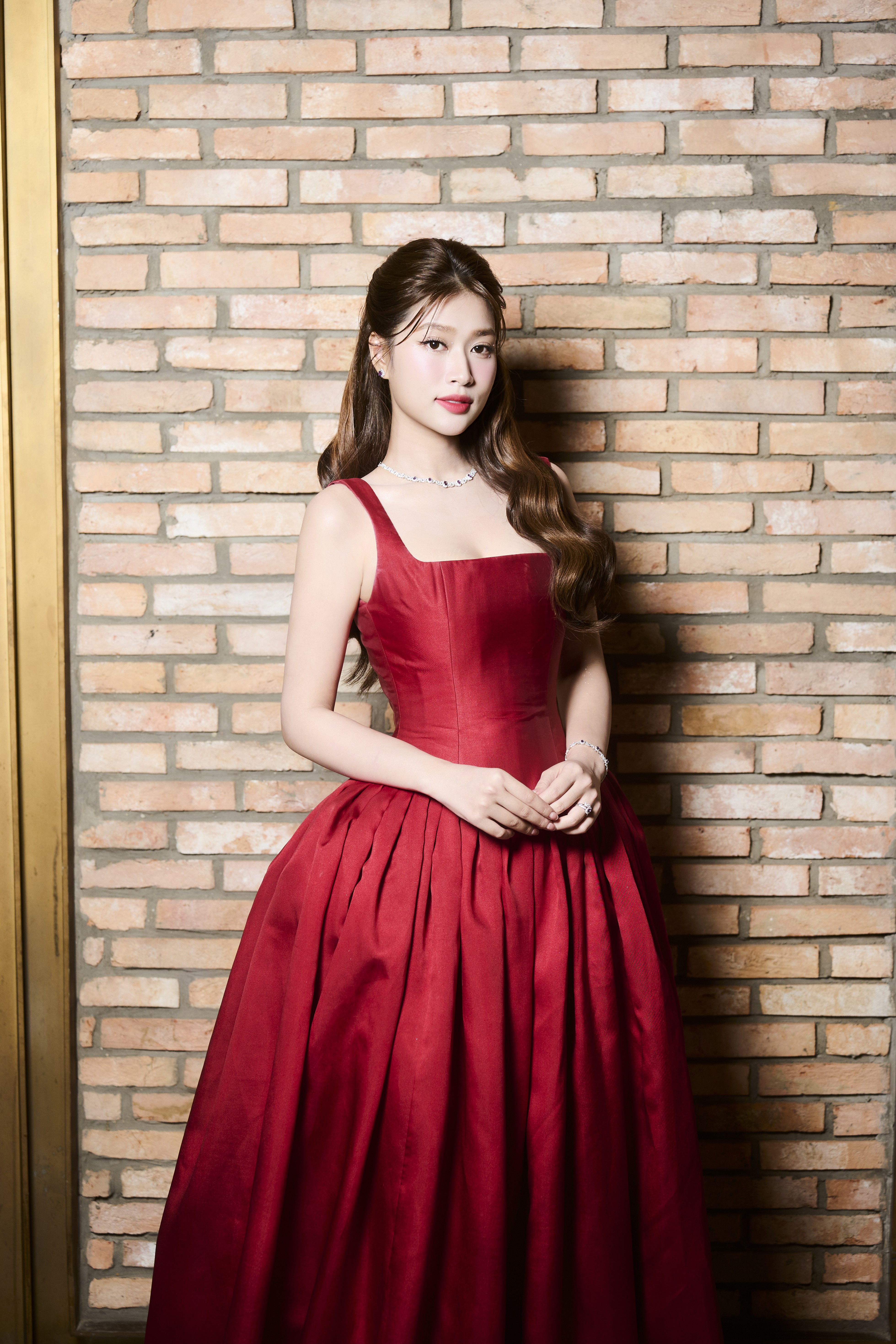 Hoa hậu Thiên Ân: 'Hẹn em ngày nhật thực' chạm đến khán giả không chỉ đến từ yếu tô tôn giáo'