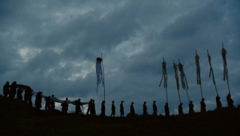 (Review) 'Phí Phông: Quỷ máu rừng thiêng': Kịch bản 'cuốn' nhưng cái kết chưa tới