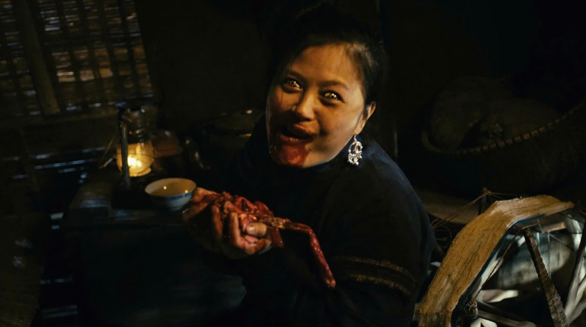 (Review) 'Phí Phông: Quỷ máu rừng thiêng': Kịch bản 'cuốn' nhưng cái kết chưa tới