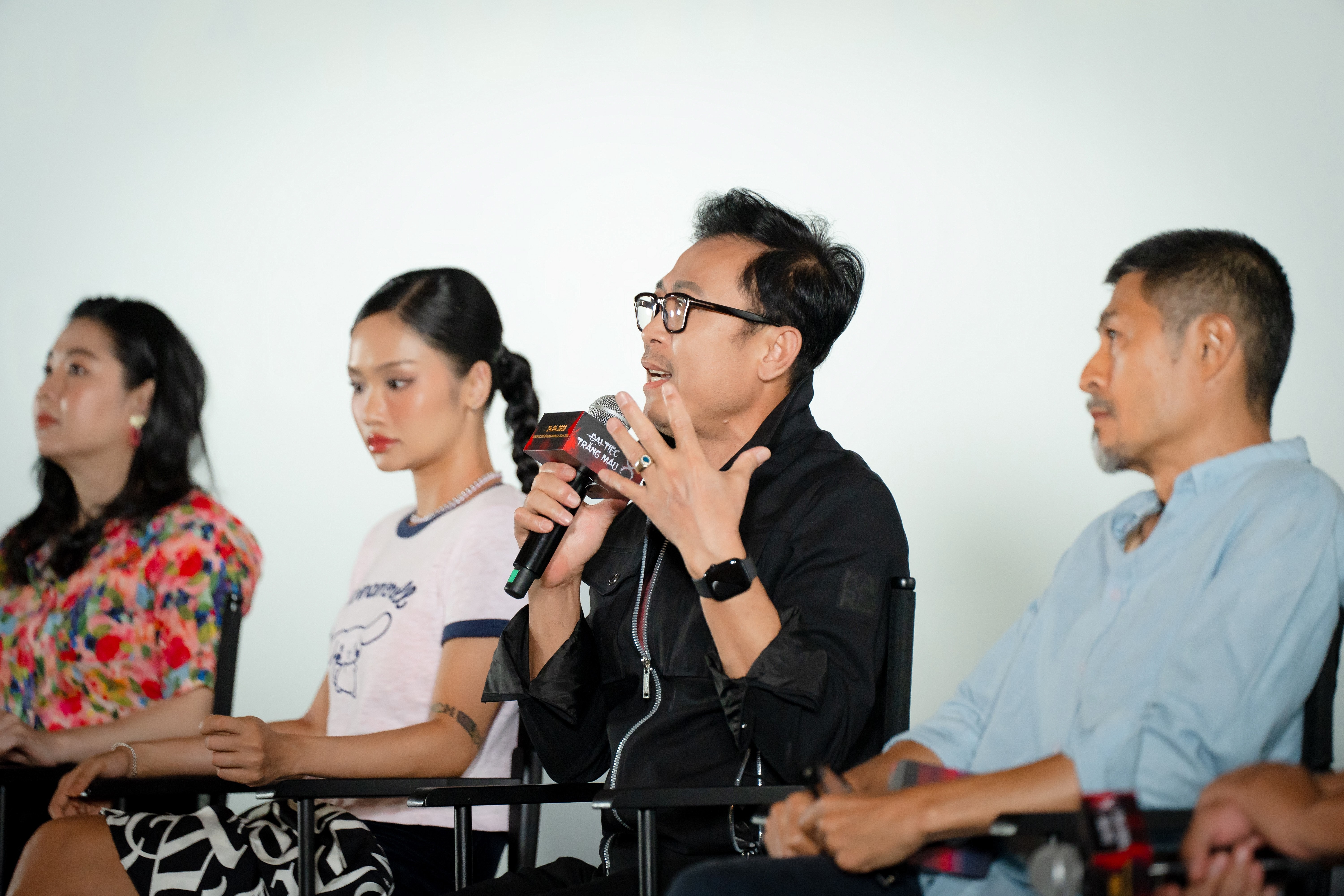 Dàn sao 'Đại tiệc trăng máu 8' bật mí những câu chuyện phía sau màn ảnh