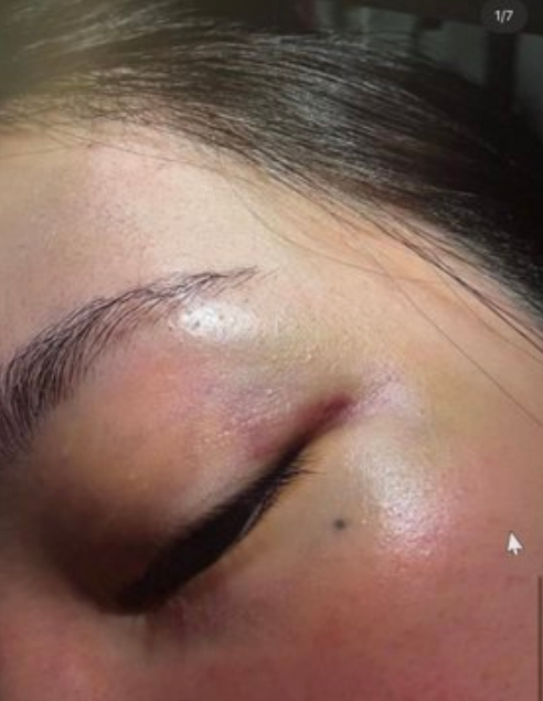 Anh trai Jisoo (BlackPink) vướng cáo buộc bạo hành vợ