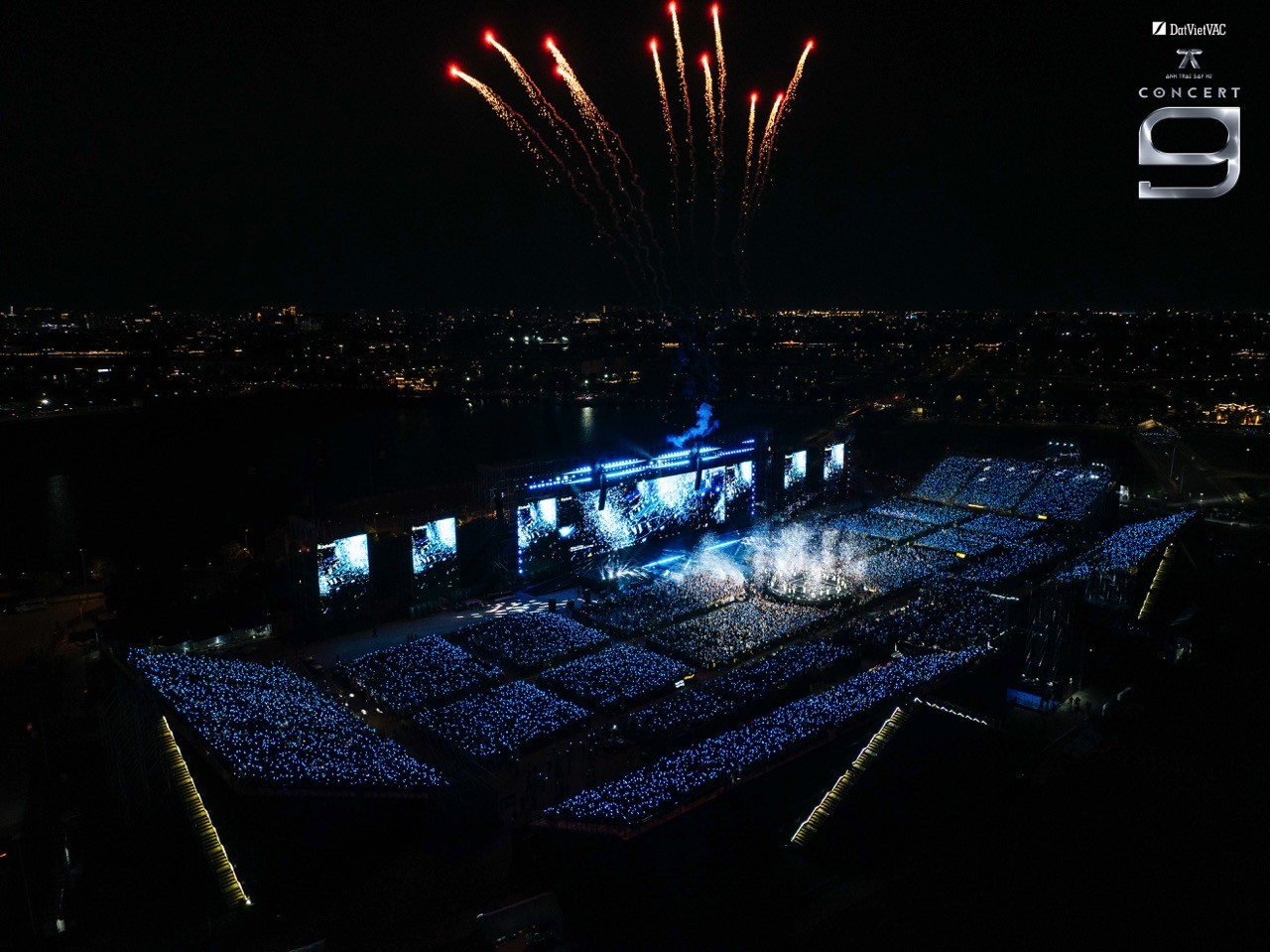 'Anh trai 'Say Hi' Đêm 9: Mùa hè 2024 được tái hiện hoành tráng, dàn Anh trai chìm đắm trong không gian hoài niệm cùng hàng chục nghìn khán giả