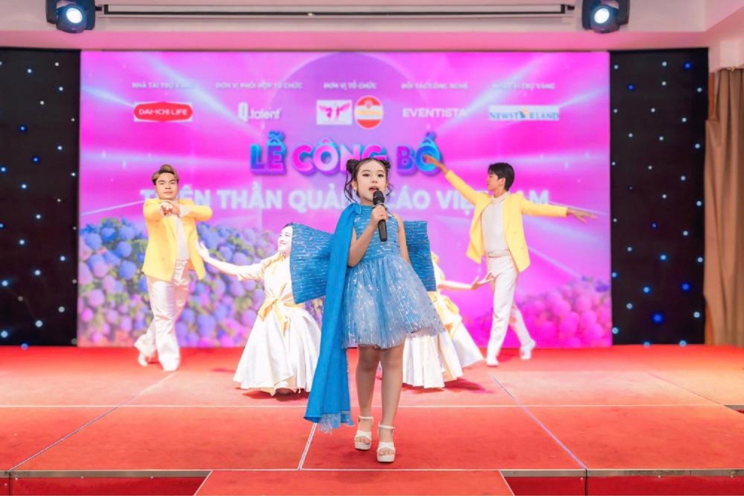 Đương kim 'Miss Charm' Anna Blanco ngồi 'ghế nóng' cuộc thi 'Thiên thần quảng cáo Việt Nam' cùng Hoa hậu Diệu Linh