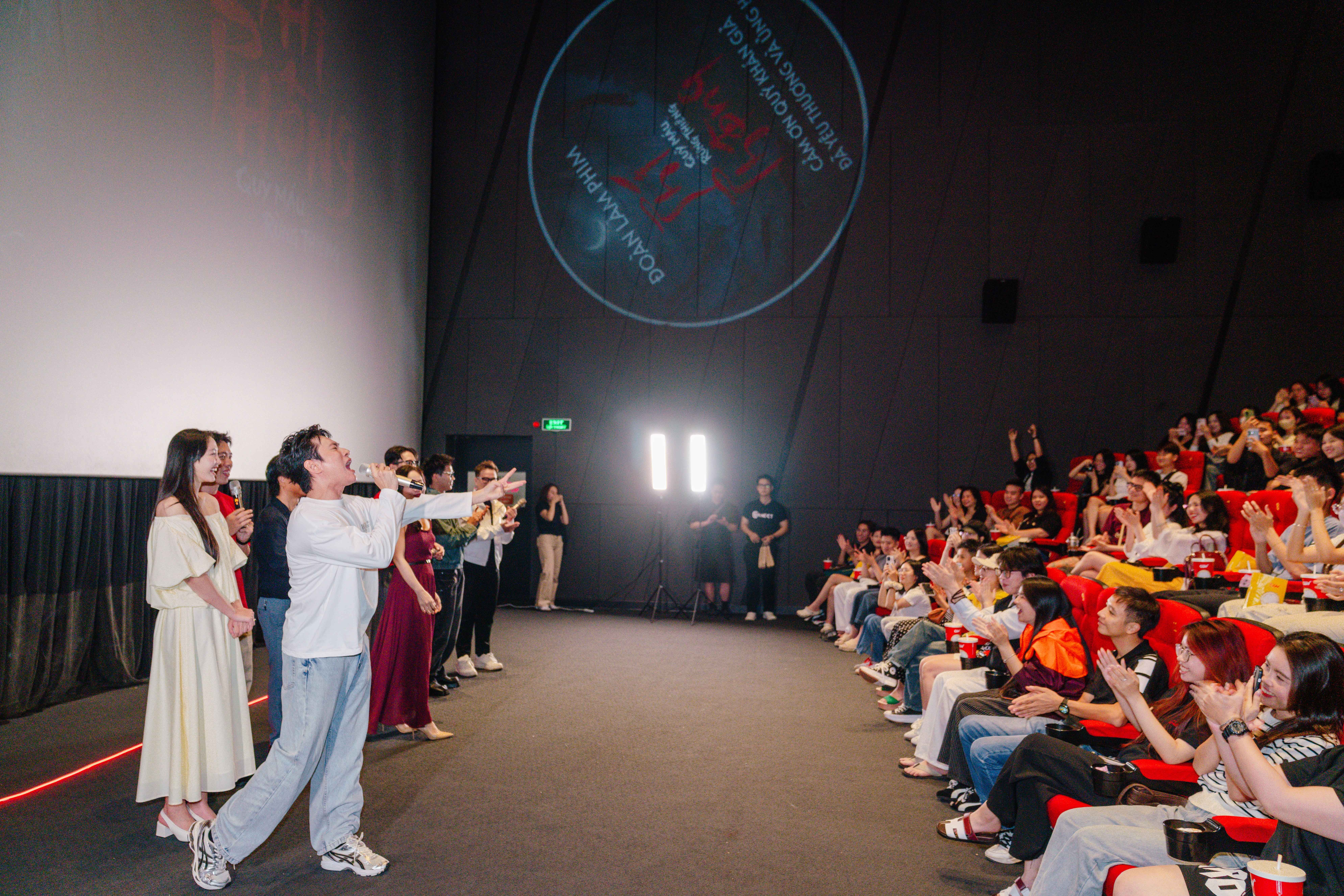 'Phí Phông: Quỷ máu rừng thiêng' oanh tạc phòng vé Việt với hơn 70 tỷ sau 3,5 ngày chiếu sớm