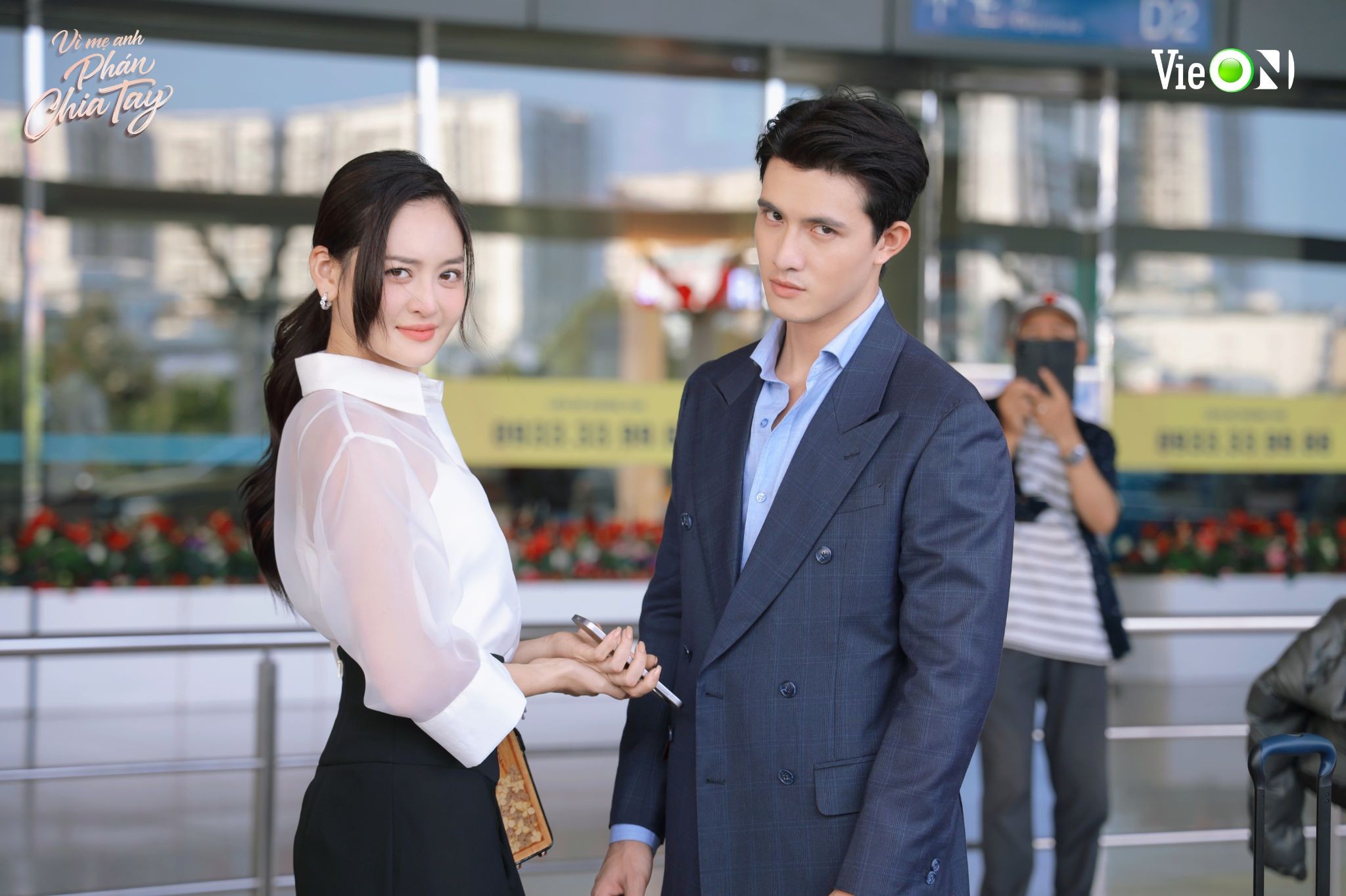 'Vì mẹ anh phán chia tay' hút hơn 800 triệu view, Thùy Anh không thể nhịn cười khi bị Trần Ngọc Vàng tán tỉnh