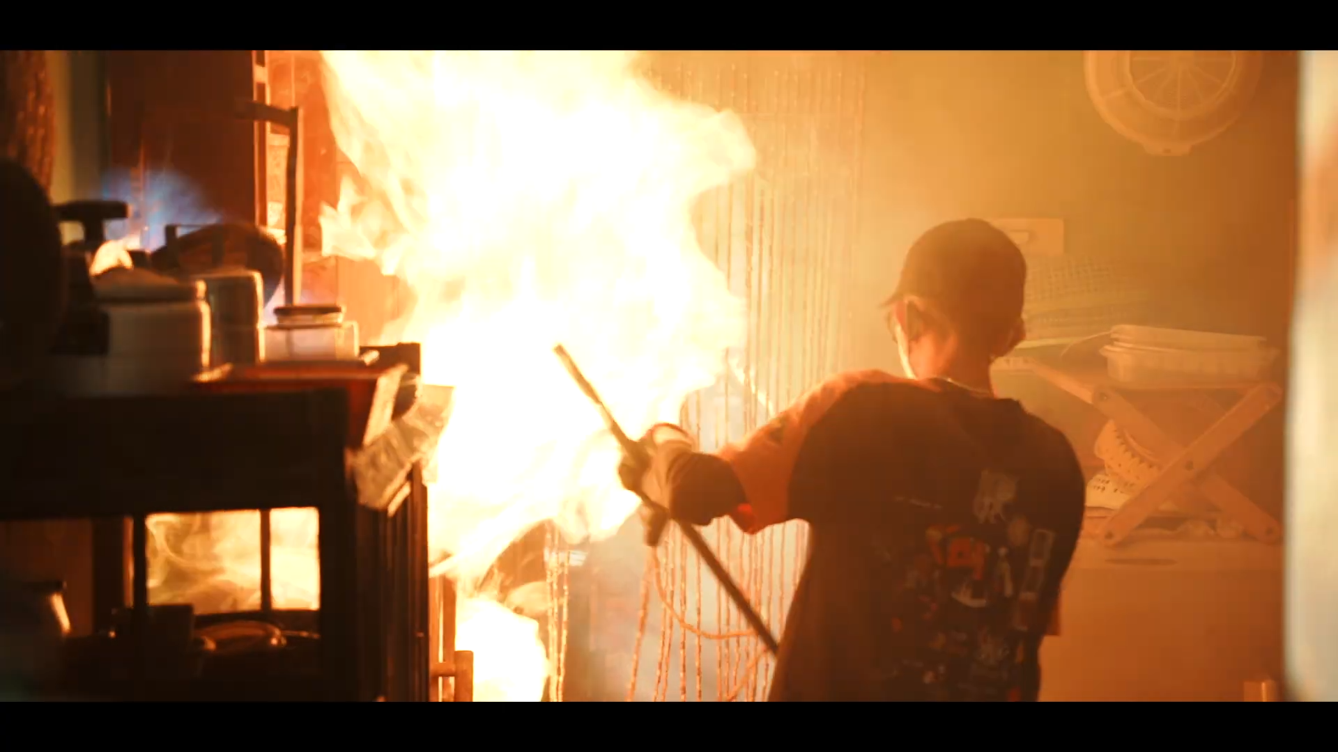 Lộ chiêu trò 'đào lửa' tinh vi của Thái Hòa - Võ Tấn Phát trong phim 'Anh Hùng'