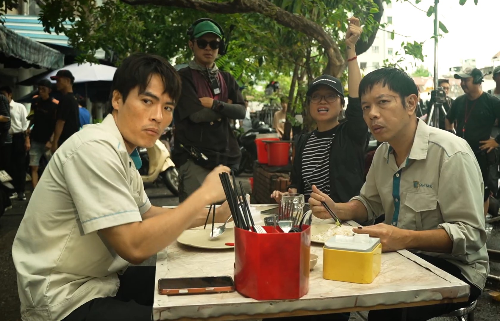 Lộ chiêu trò 'đào lửa' tinh vi của Thái Hòa - Võ Tấn Phát trong phim 'Anh Hùng'