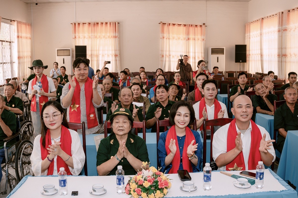 Hoa hậu Hoàng Thanh Nga ghi dấu ấn với chuỗi hoạt động cộng đồng ý nghĩa, nhân văn