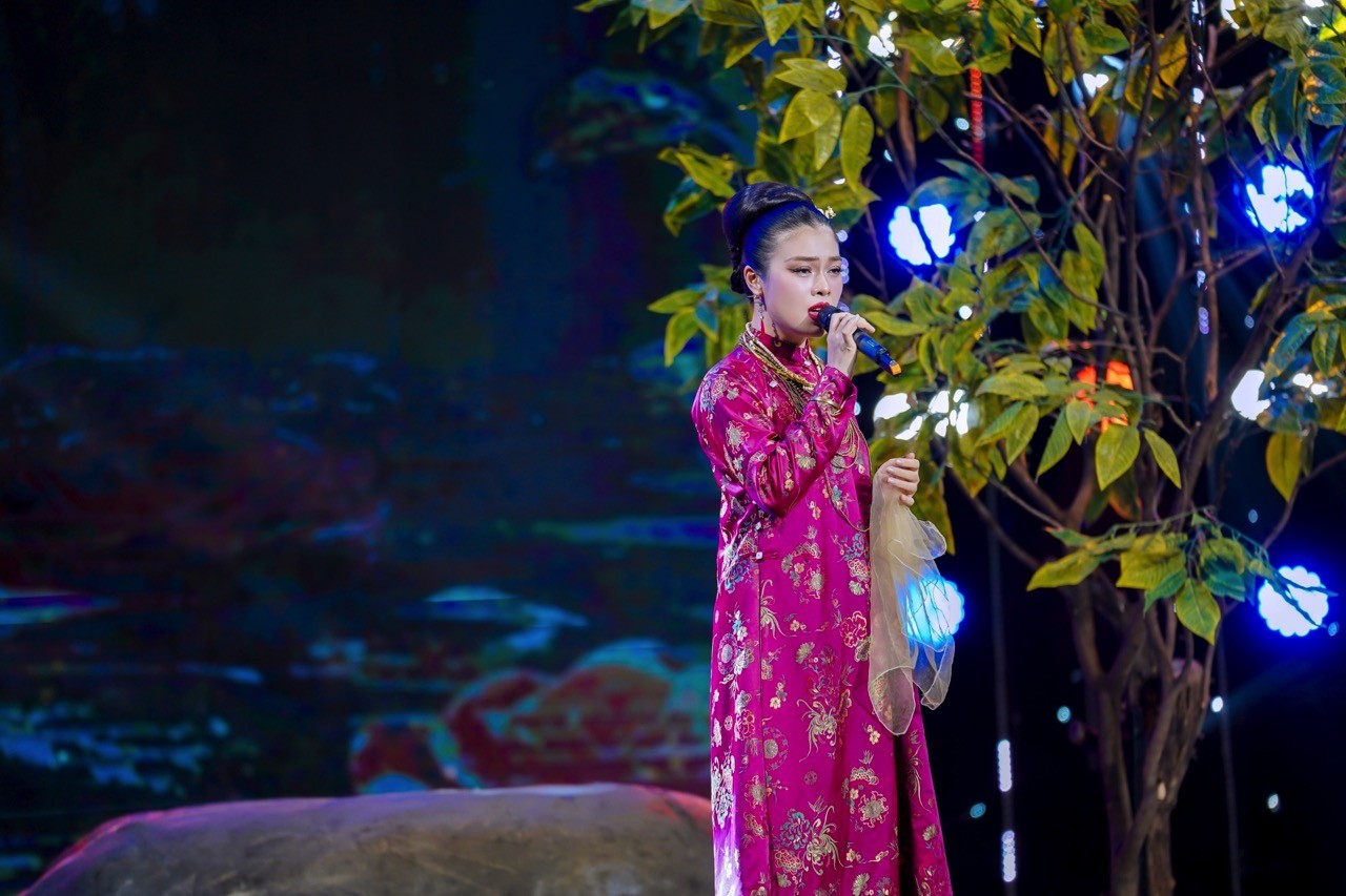 'Chiến thần lên tone' Trân Oanh: Tuyệt đối giữ vững lòng tự trọng nghề nghiệp trong mọi hoàn cảnh