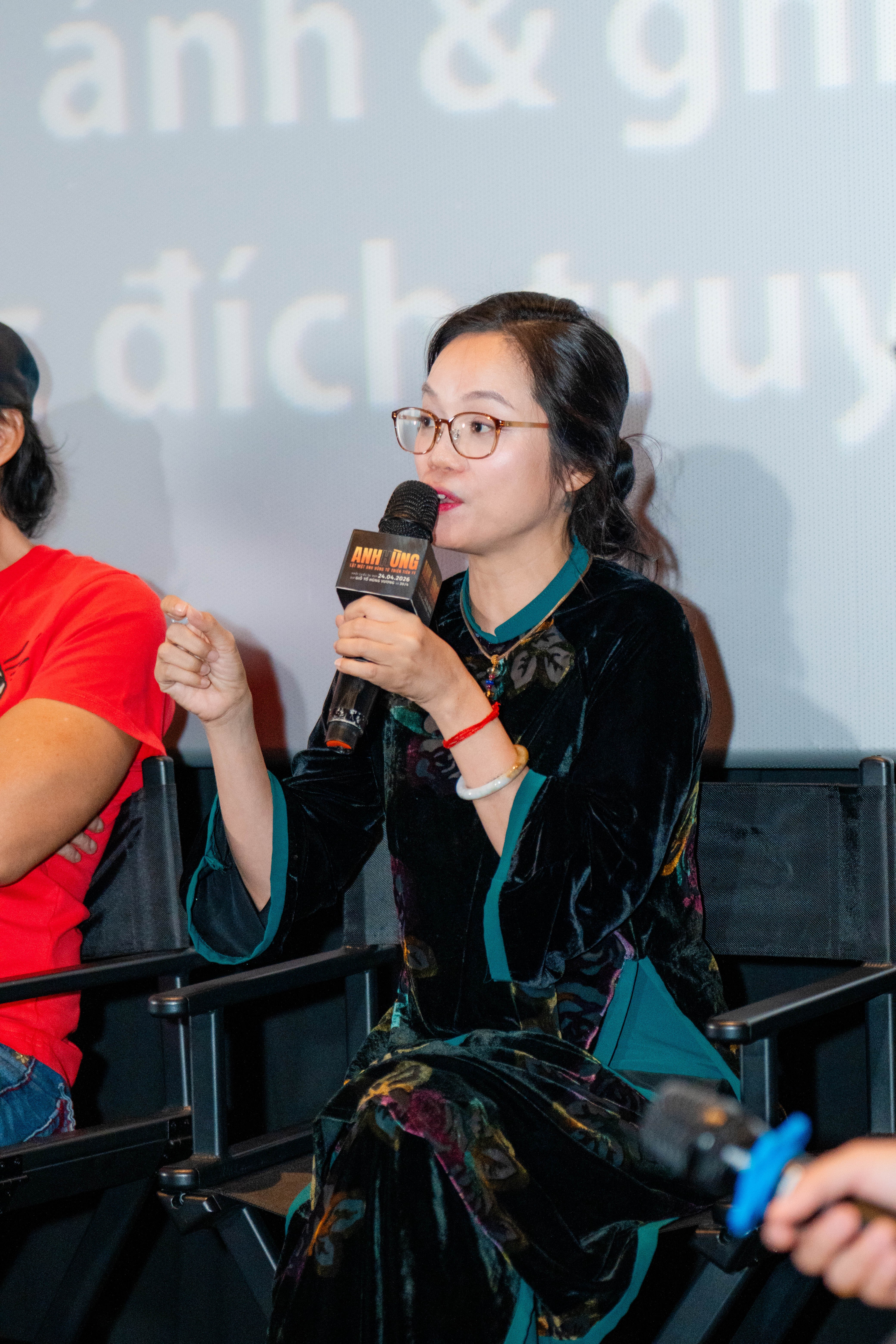 Đạo diễn Võ Thạch Thảo: ‘Hùng giống như một củ hành để bóc từng lớp một’