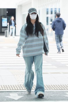 Jisoo (BlackPink) bay đến Paris giữa bê bối của anh trai