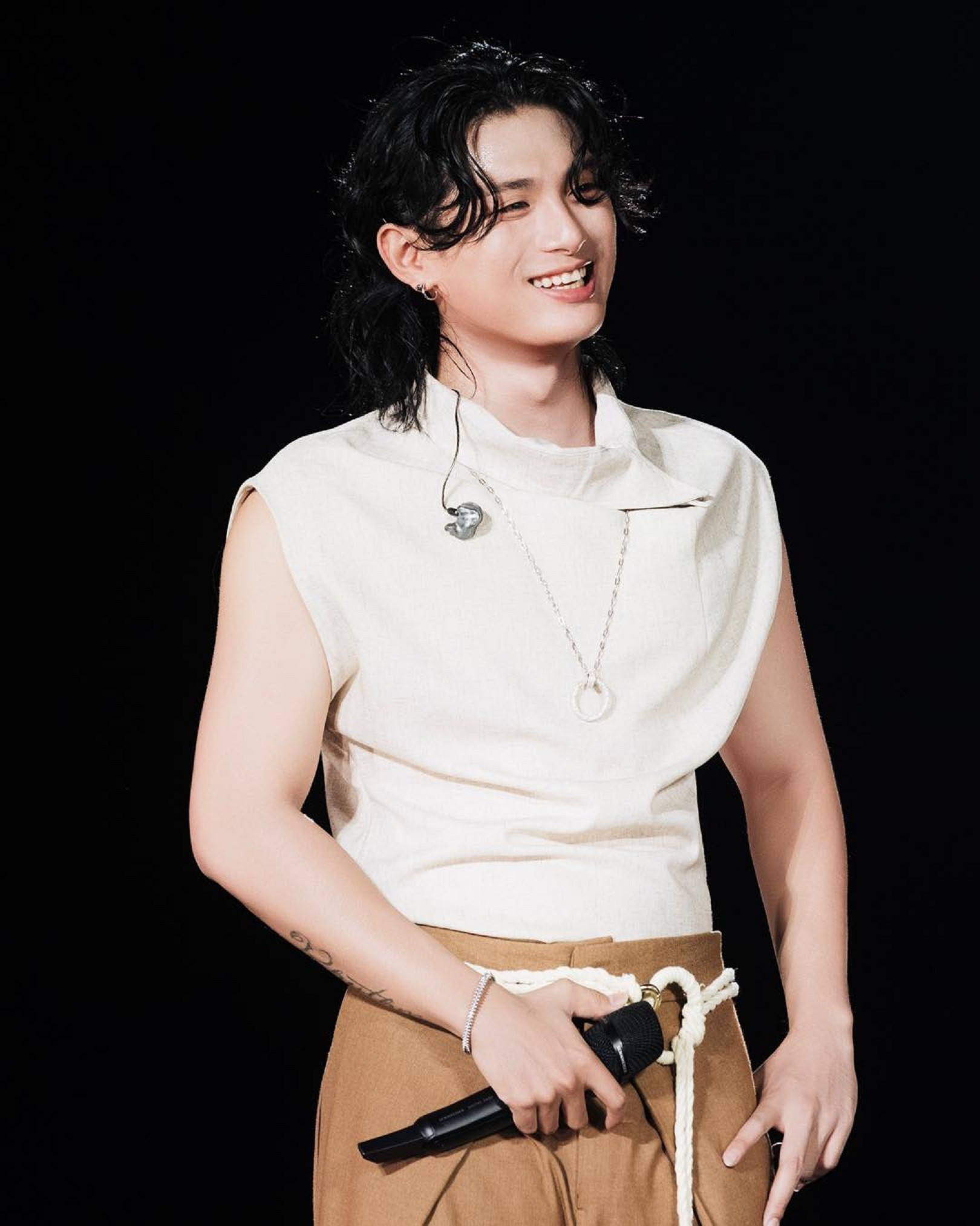 Grey D phát hành live performance 'Mới hôm qua': Cú bắt tay với Hoàng Dũng bùng nổ cảm xúc người nghe