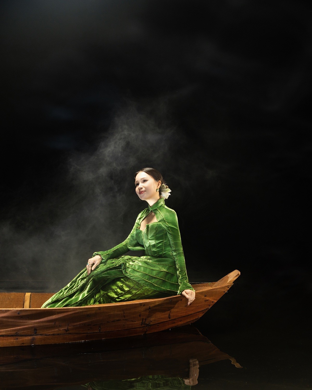 Khán giả 'đứng ngồi không yên' trước MV 'Người Việt mình thương nhau' được thai nghén suốt 6 tháng của Cẩm Ly - Hòa Minzy và con gái Đông Nhi