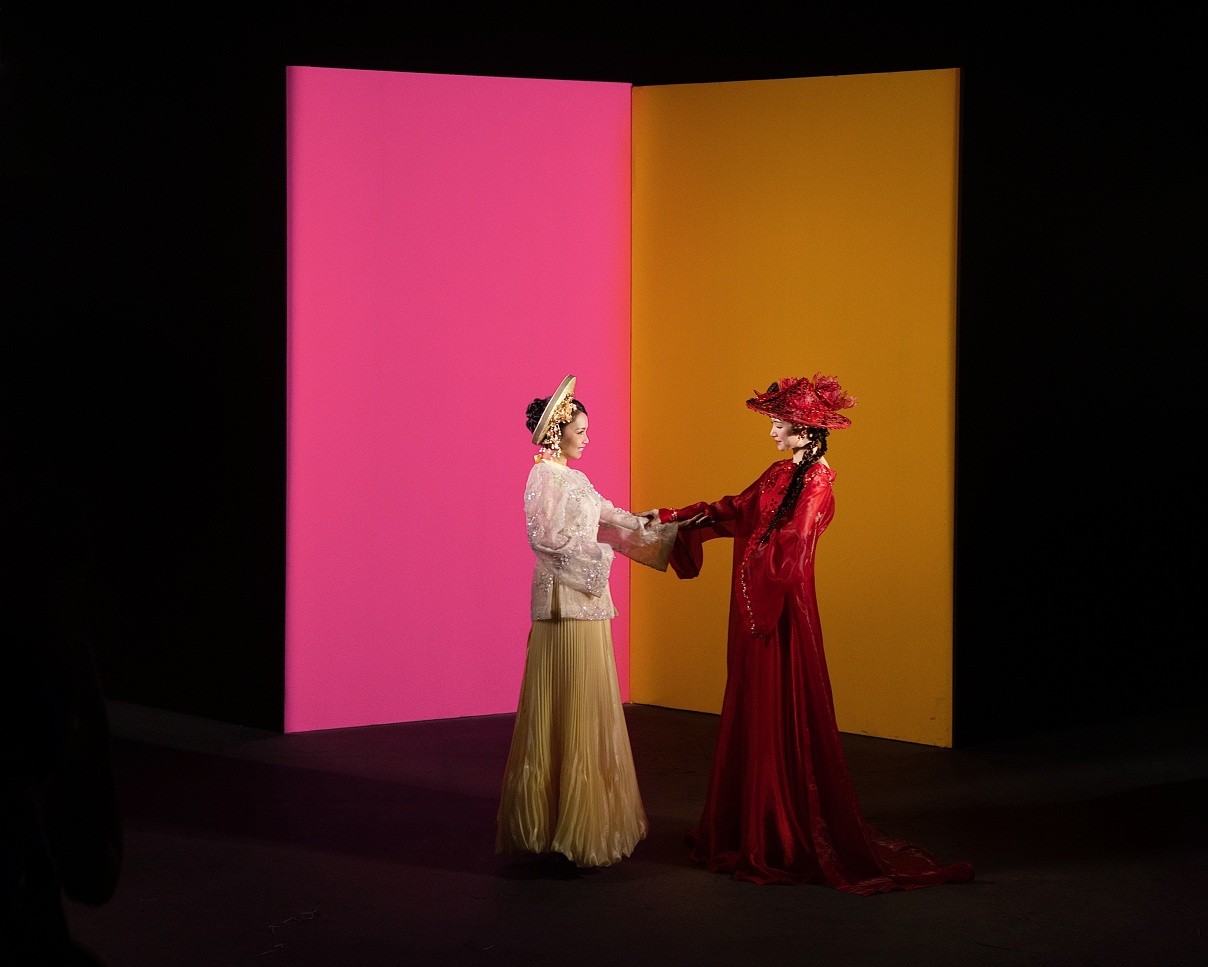 Khán giả 'đứng ngồi không yên' trước MV 'Người Việt mình thương nhau' được thai nghén suốt 6 tháng của Cẩm Ly - Hòa Minzy và con gái Đông Nhi