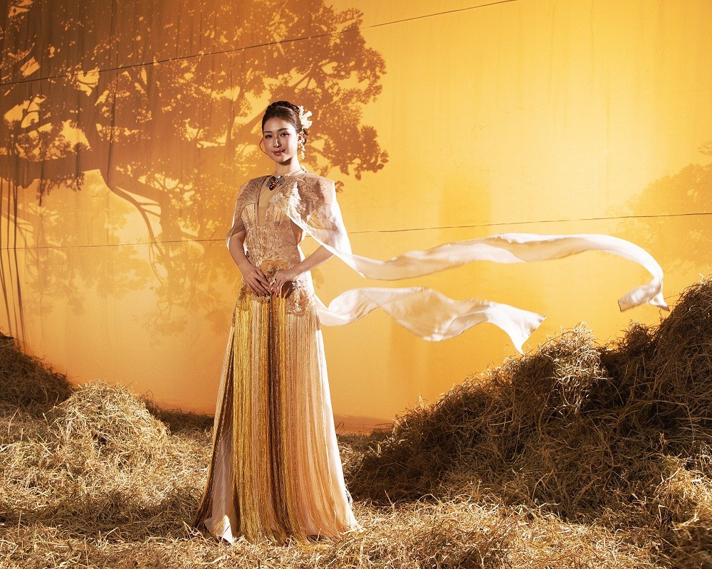 Khán giả 'đứng ngồi không yên' trước MV 'Người Việt mình thương nhau' được thai nghén suốt 6 tháng của Cẩm Ly - Hòa Minzy và con gái Đông Nhi