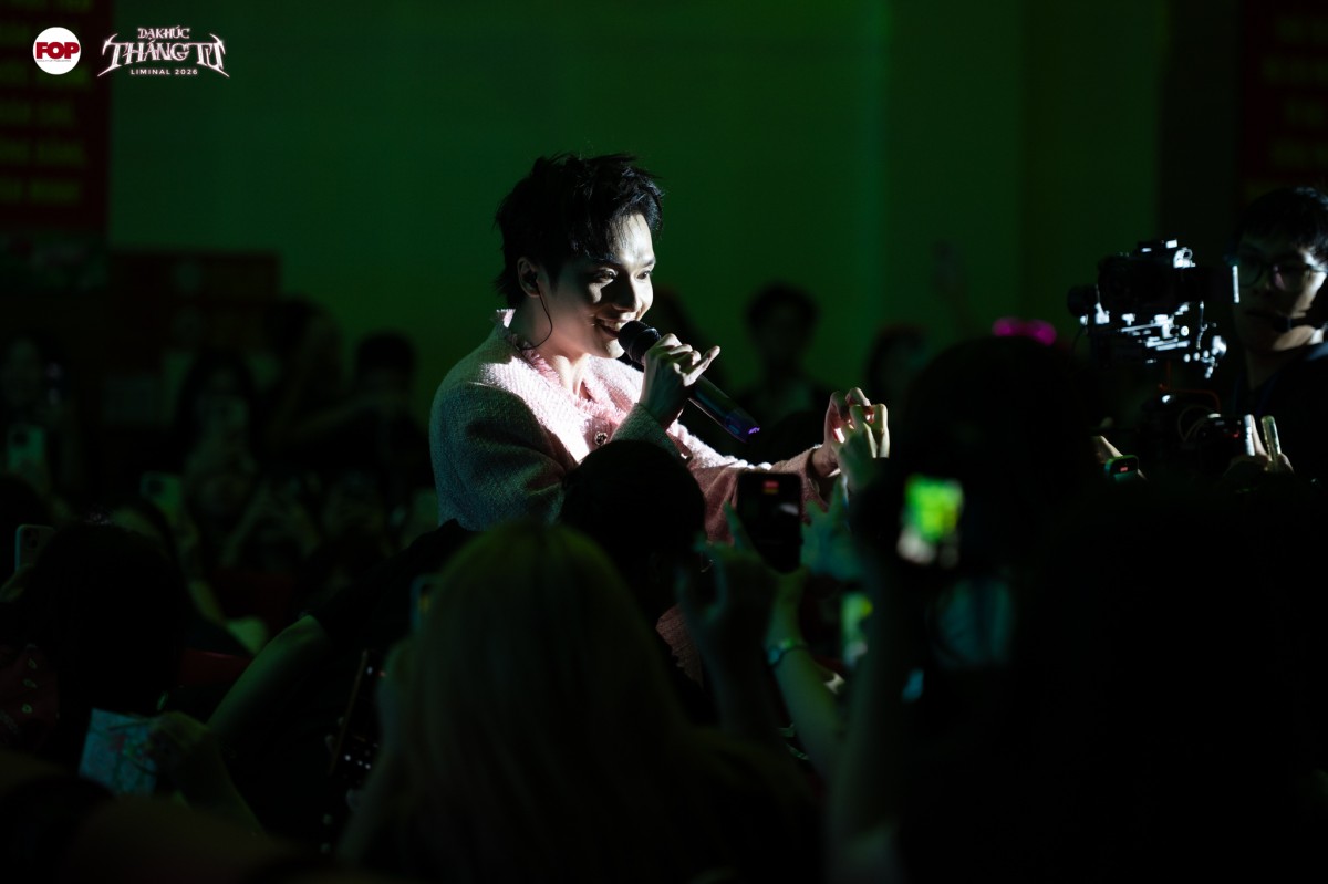 Âm nhạc dẫn lối phi thuyền 'Synergy' tại đêm nhạc hội Dạ khúc tháng Tư 2026