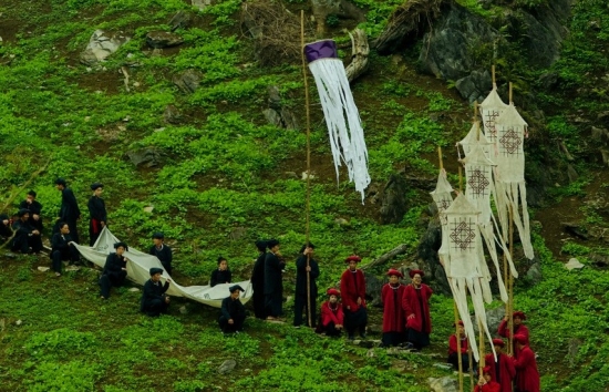 'Phí Phông: Quỷ máu rừng thiêng': Phim kinh dị đạt mốc 100 tỷ đồng nhanh nhất mọi thời đại tại Việt Nam