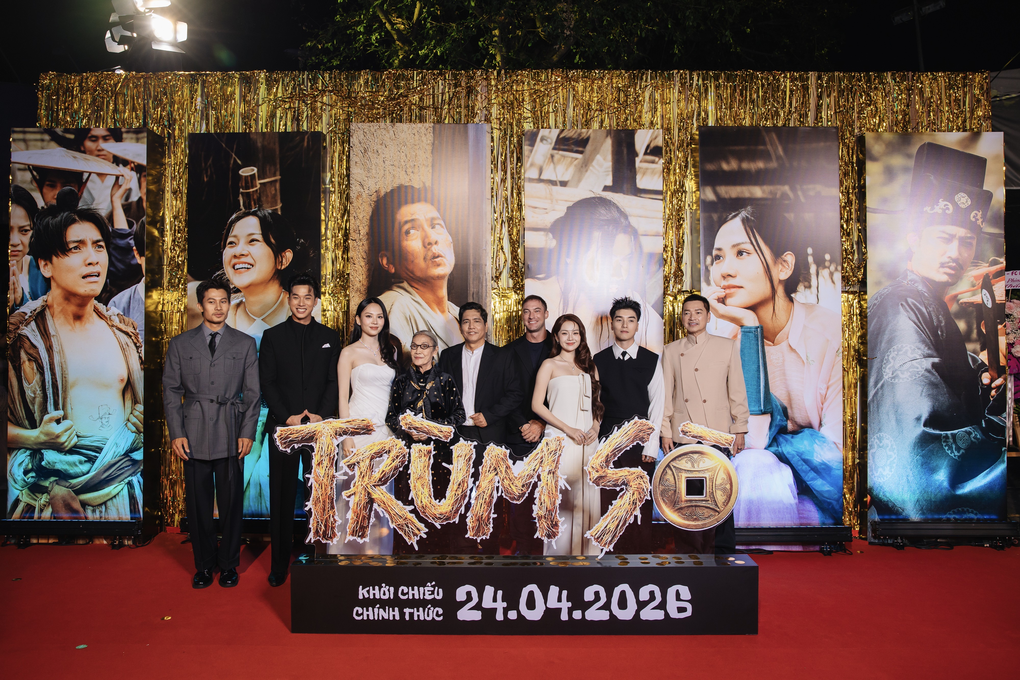 Đức Thịnh ‘bóc phốt’ bà xã Thanh Thuý ngay tại thảm đỏ ra mắt  'Trùm Sò'