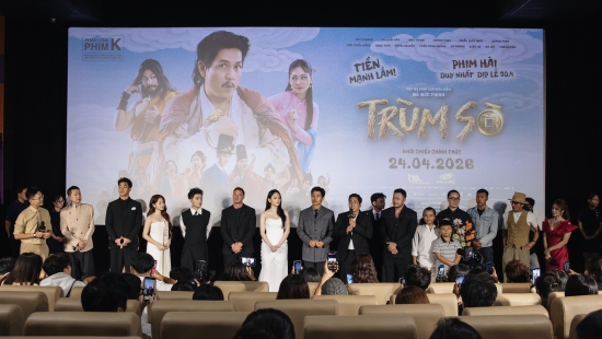 Đức Thịnh ‘bóc phốt’ bà xã Thanh Thuý ngay tại thảm đỏ ra mắt  'Trùm Sò'