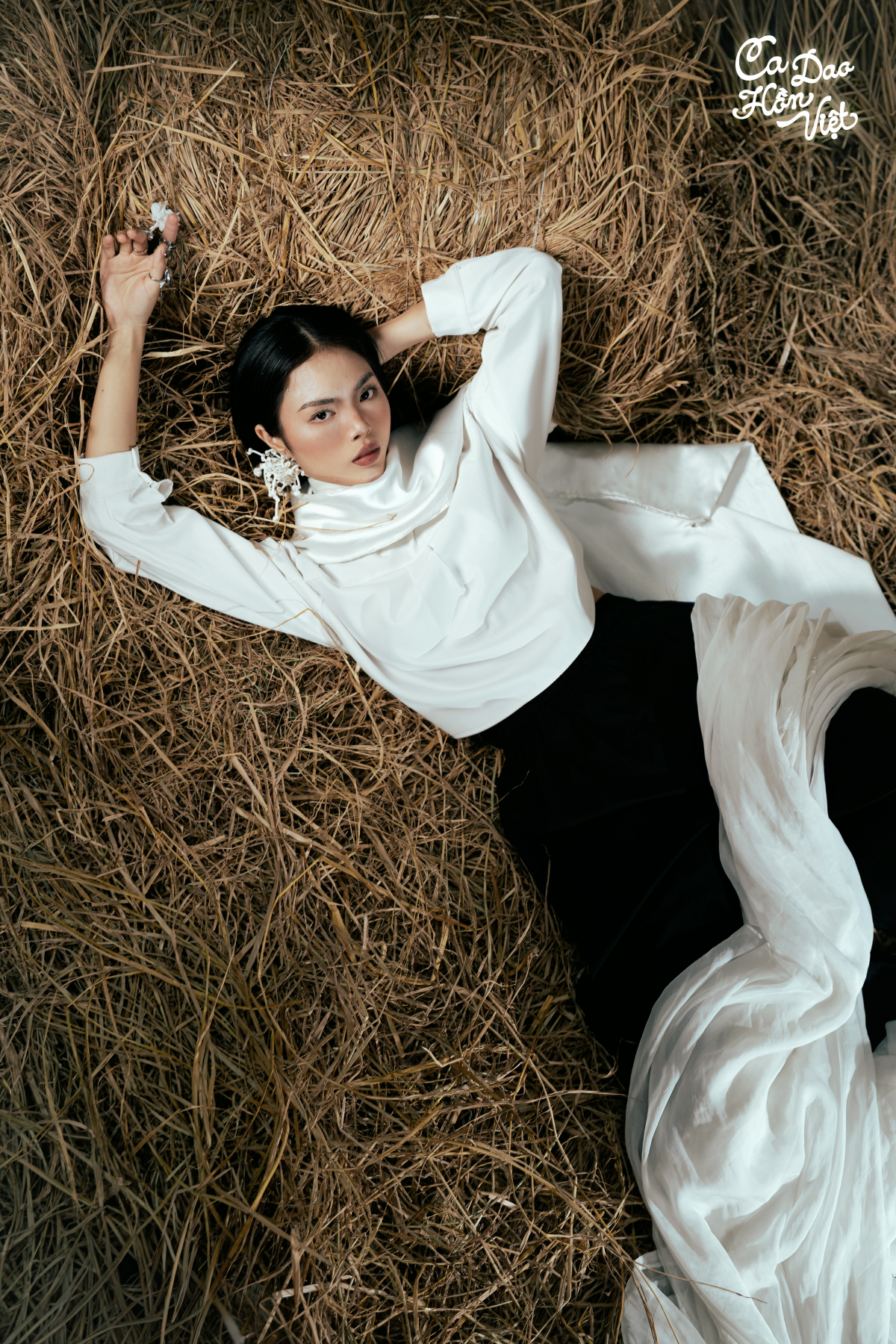 ‘Tìm ngọc’: Bộ ảnh kết nối ngôn ngữ dân gian với hiện đại