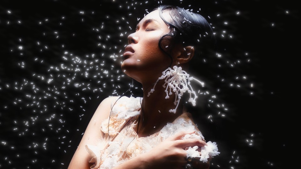 ‘Tìm ngọc’: Bộ ảnh kết nối ngôn ngữ dân gian với hiện đại