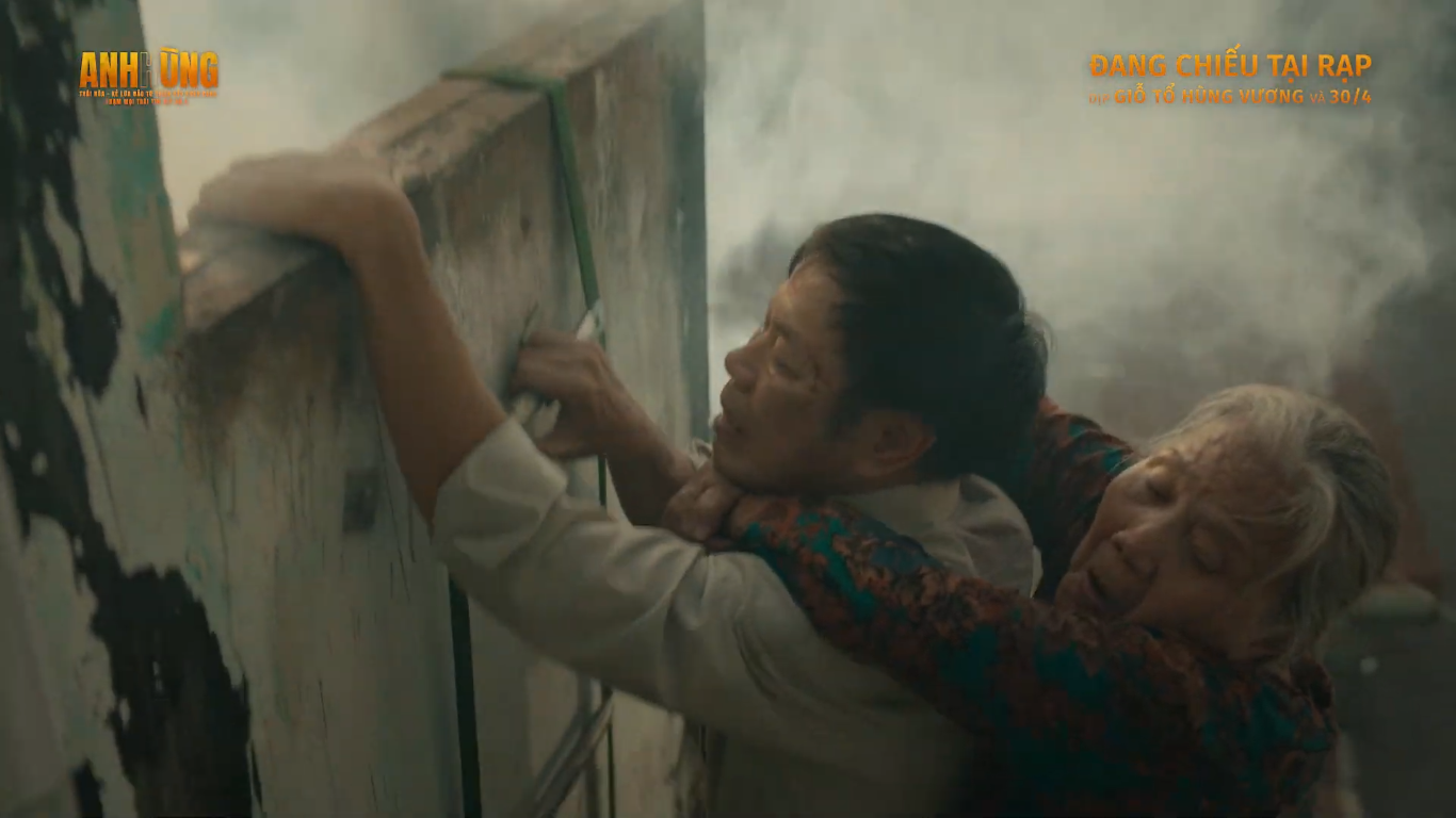 'Ông hoàng phòng vé' Thái Hòa lội ngược dòng chiếm Top 1 cuộc đua phòng vé dịp lễ