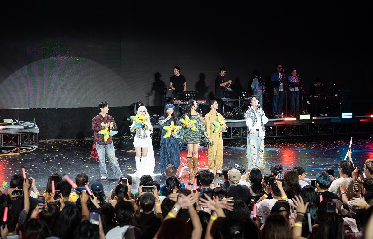 Hơn 3.500 khán giả thăng hoa cảm xúc cùng Hoàng Dũng - Phùng Khánh Linh - Vũ Thanh Vân - Mỹ Anh - Nguyễn Hùng tại 'Sao Concert'