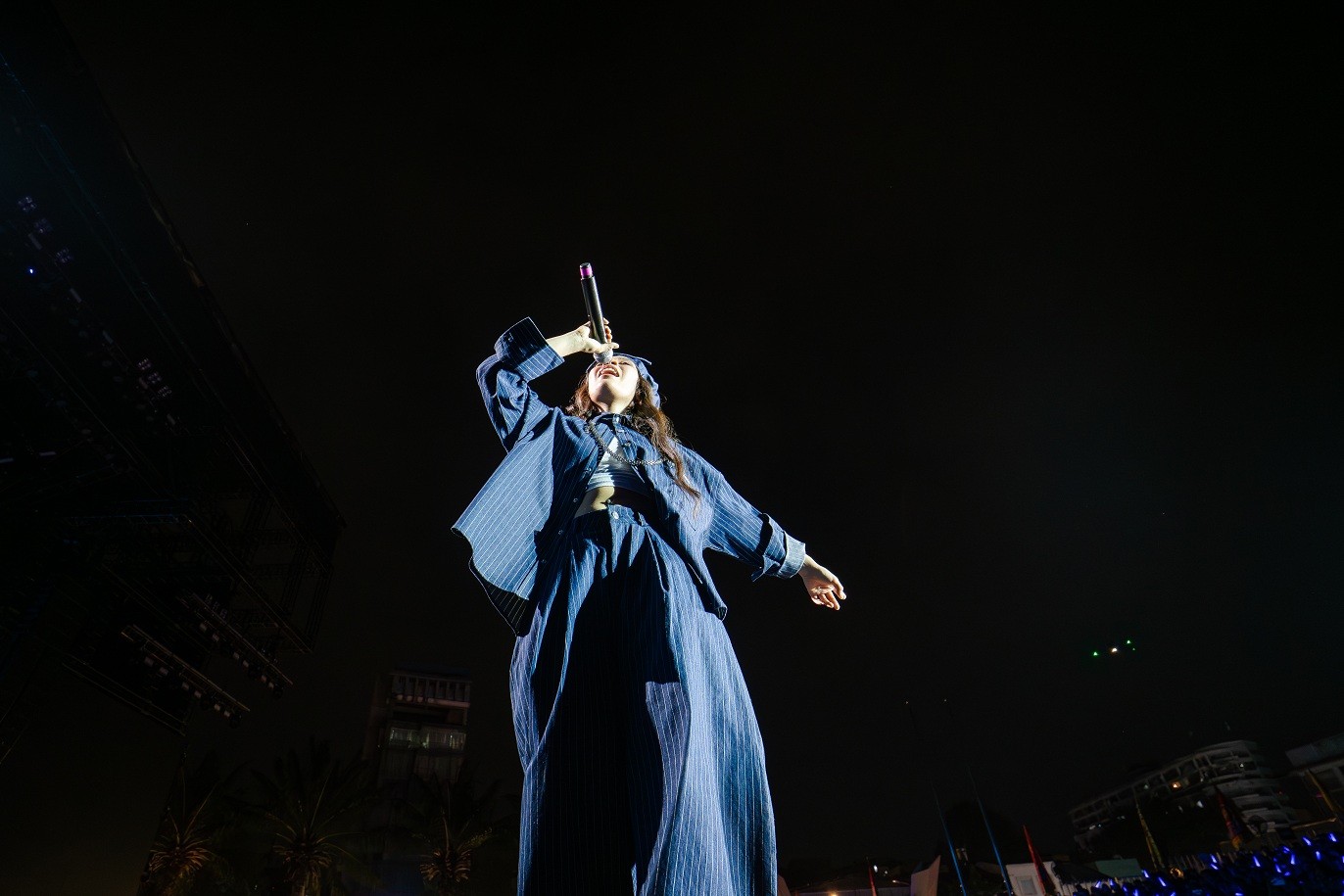 Hơn 3.500 khán giả thăng hoa cảm xúc cùng Hoàng Dũng - Phùng Khánh Linh - Vũ Thanh Vân - Mỹ Anh - Nguyễn Hùng tại 'Sao Concert'