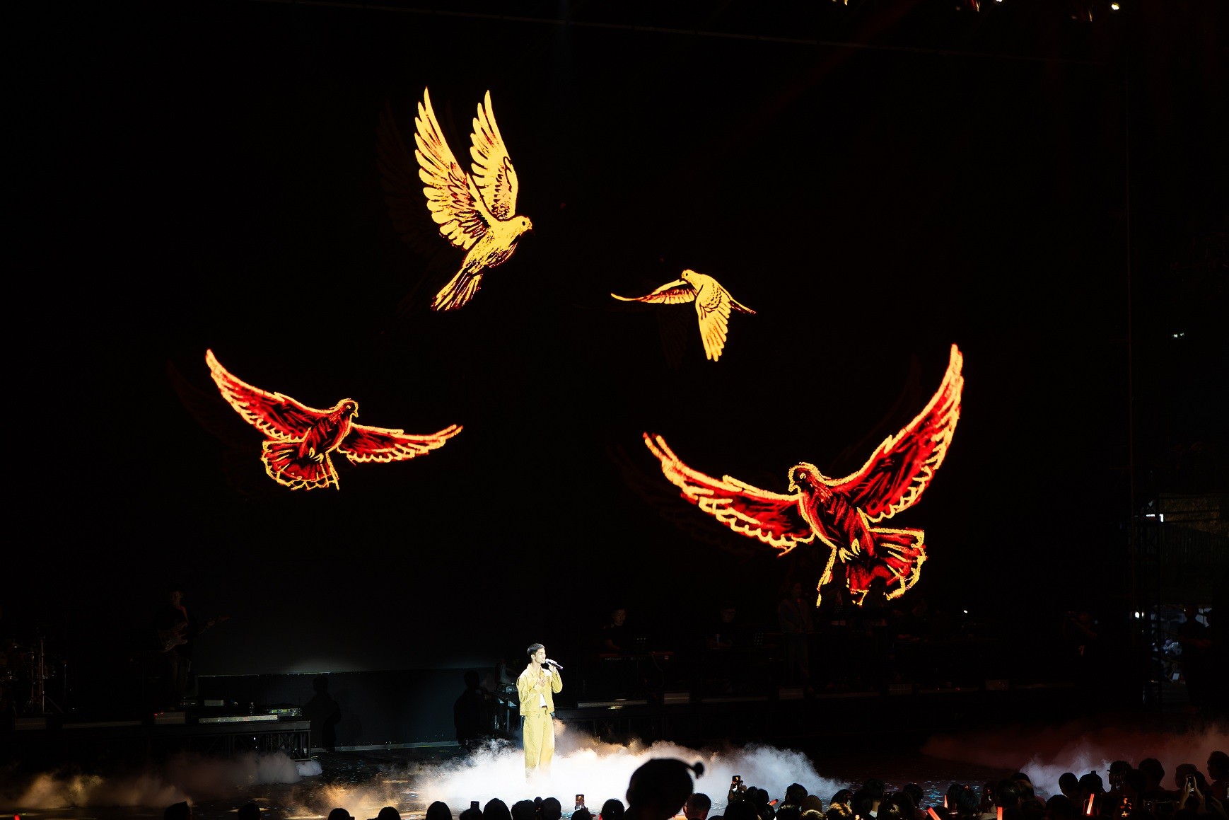 Hơn 3.500 khán giả thăng hoa cảm xúc cùng Hoàng Dũng - Phùng Khánh Linh - Vũ Thanh Vân - Mỹ Anh - Nguyễn Hùng tại 'Sao Concert'