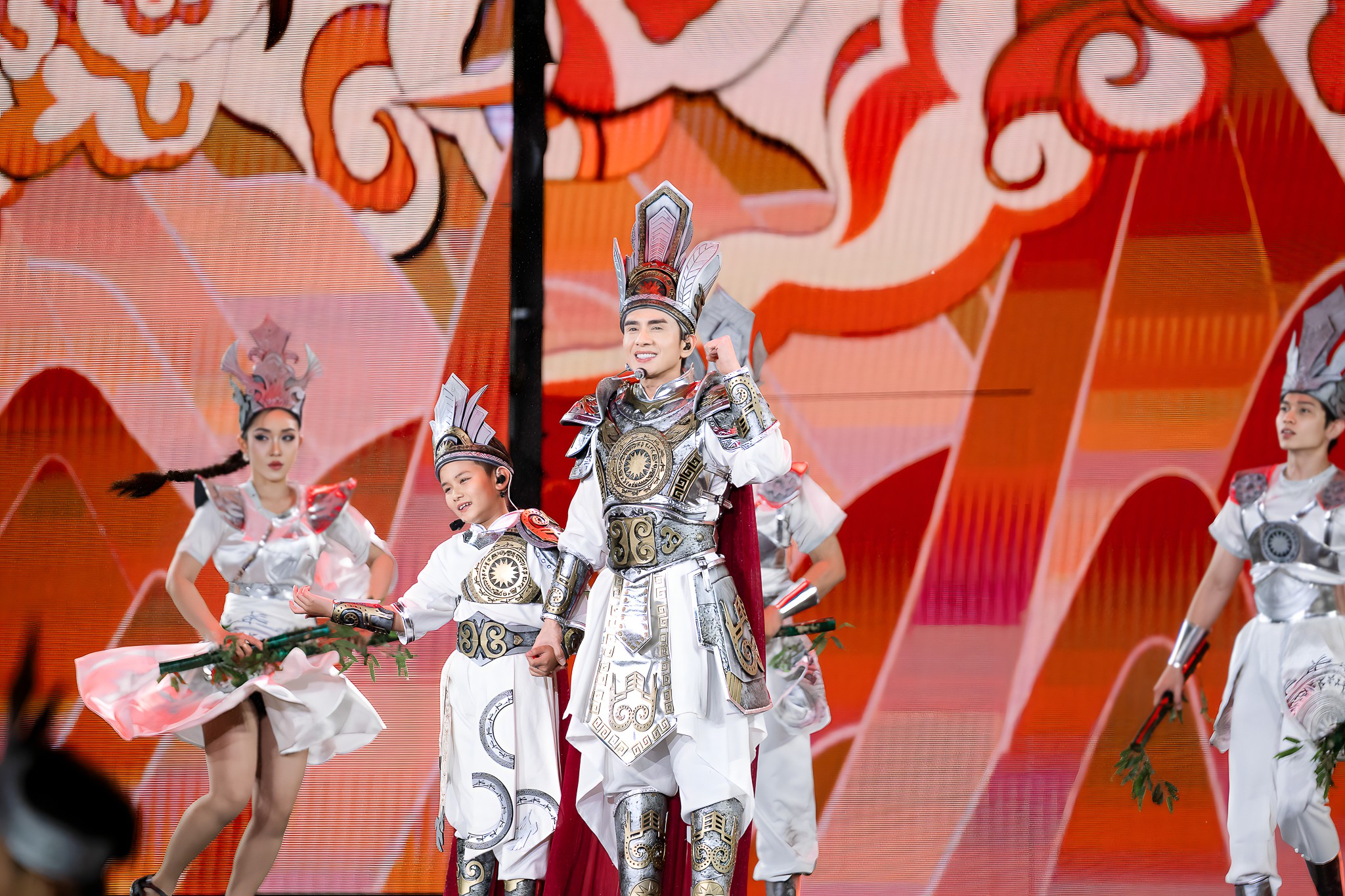 Lan tỏa tình yêu quê hương qua âm nhạc, Đan Trường và con trai khơi dậy 'Dòng máu Lạc Hồng'