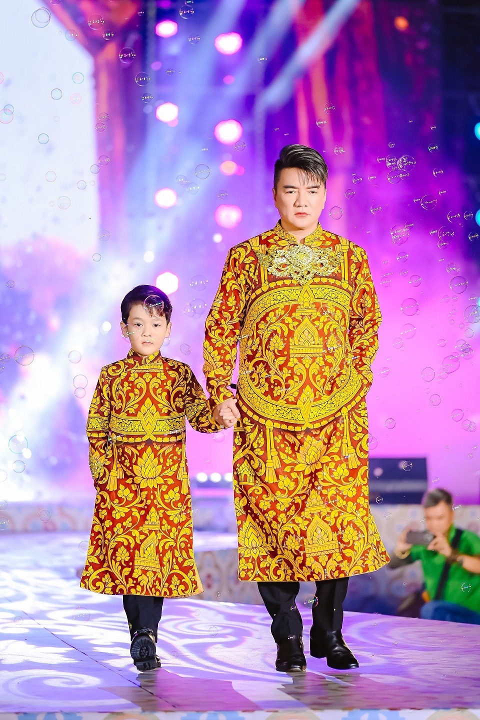 NTK Nguyễn Lan Vy tiếp tục tạo dấu ấn lớn tại lễ hội áo dài 'Tinh hoa áo dài – Sắc lụa sông Hàn'