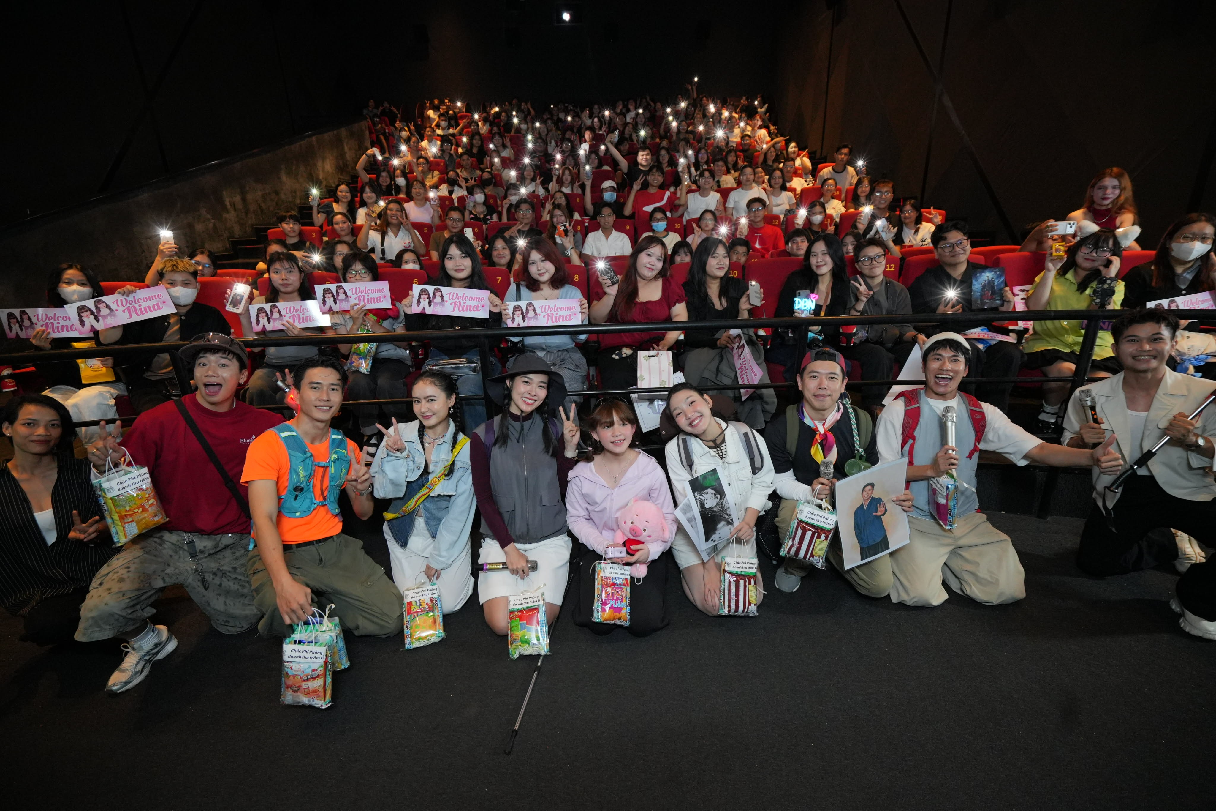 Sao nhí Thái Lan 'cân kèo' dàn cast Việt trong màn dance battle cực căng tại cinetour 'Phí Phông: Quỷ máu rừng thiêng'