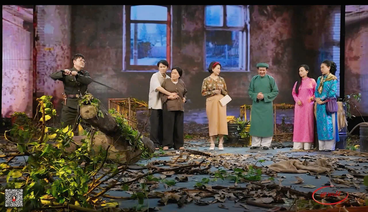 Không phải sân khấu xa hoa, đây là cách Hà Phương khiến khán giả Mỹ rơi nước mắt về tình mẫu tử Việt Nam