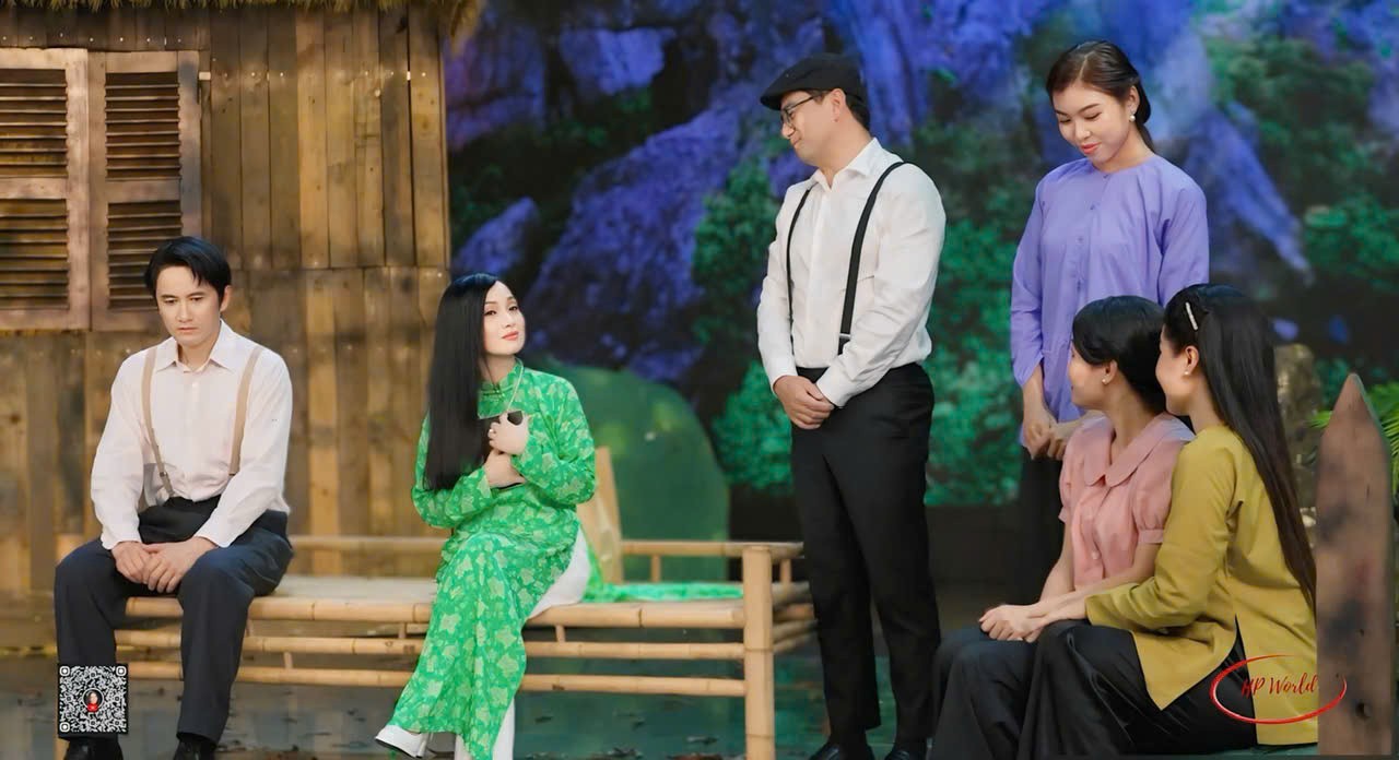 Không phải sân khấu xa hoa, đây là cách Hà Phương khiến khán giả Mỹ rơi nước mắt về tình mẫu tử Việt Nam