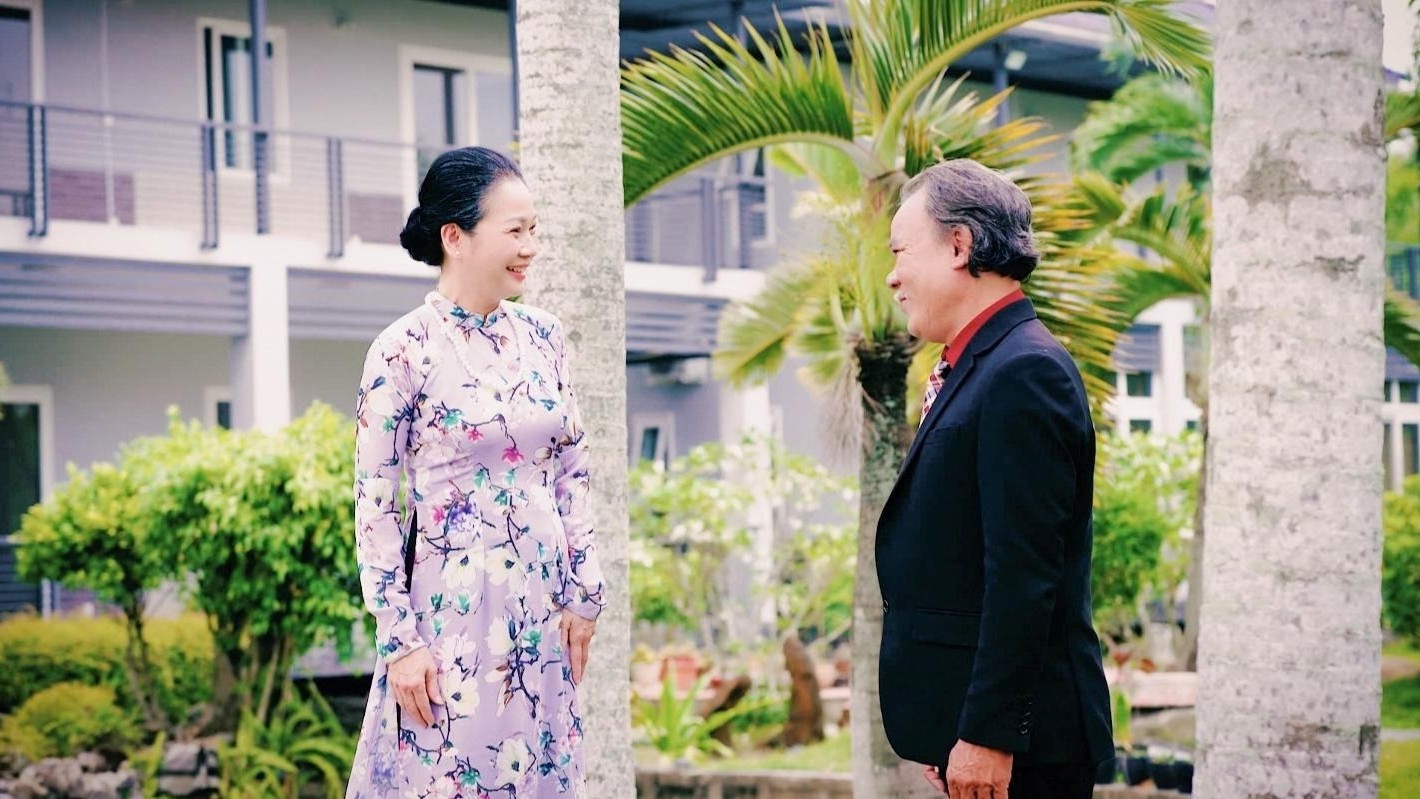 Diễn viên Hoàng Trinh gây xúc động với chuyện tình 50 năm trong 'Chiếc ví'