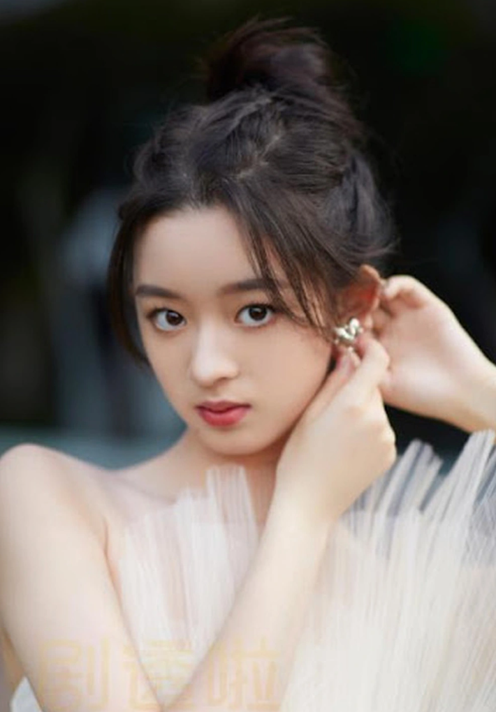 Hoàng Dương Điền Điềm lần đầu lên tiếng về ồn ào