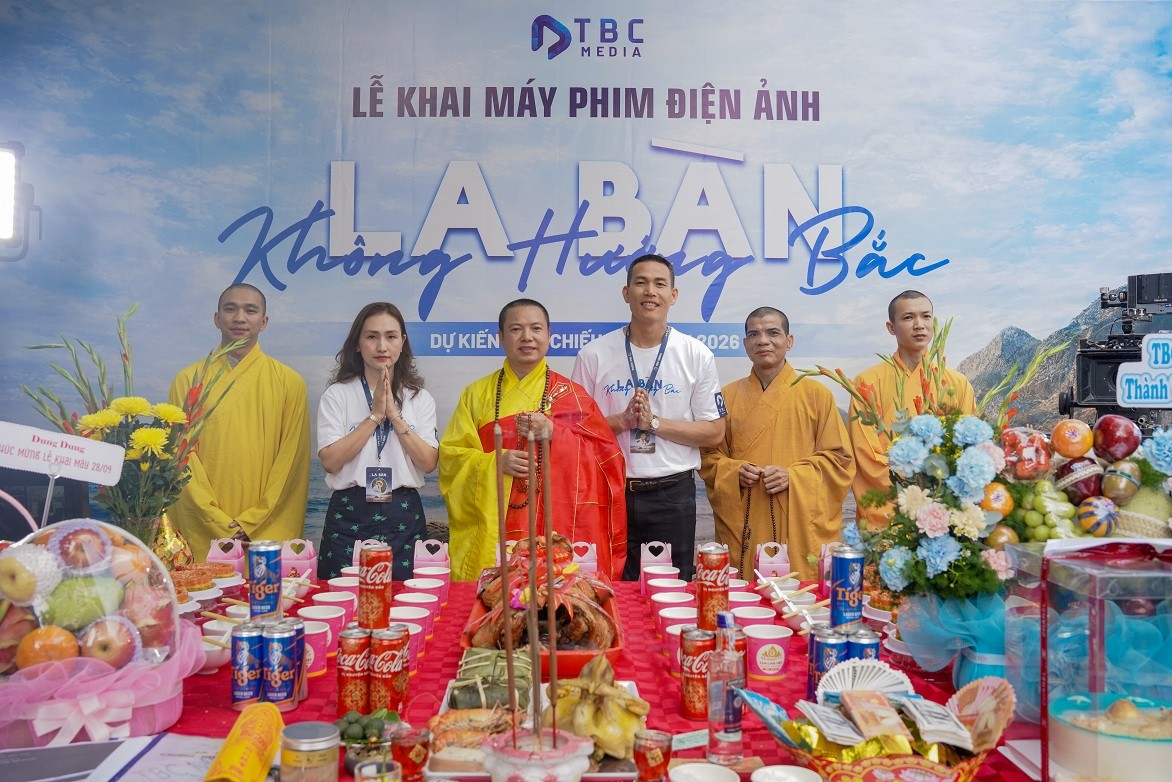 Quách Beem khai máy phim điện ảnh 'La bàn không hướng Bắc' với sự góp mặt của Hoài Linh và Quyền Linh