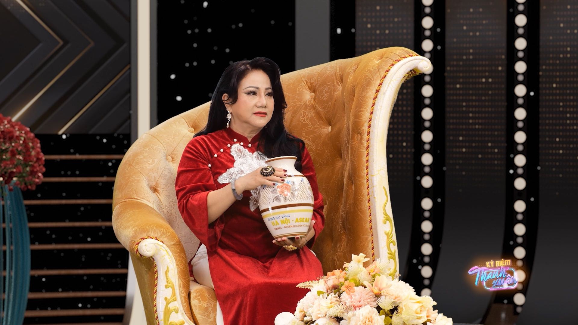 'Nữ hoàng nhạc rock' Ngọc Ánh và chiếc cúp Bát Tràng thay đổi sự nghiệp âm nhạc