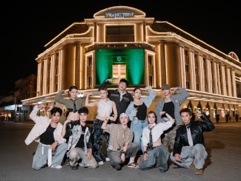 Việt Nam góp mặt trong chiến dịch toàn cầu: Song Linh và Fed Crew tham gia 'Don't walk, Moonwalk' của phim tiểu sử số 1 phòng vé thế giới 'Michael'